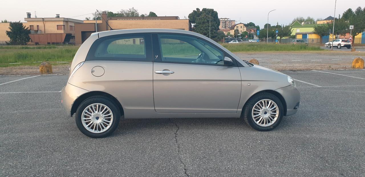 LANCIA YPSILON 1.4 16V ORO