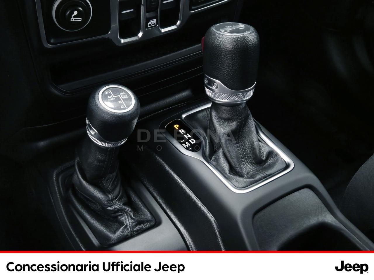 Jeep Wrangler unlimited 2.0 turbo sport auto