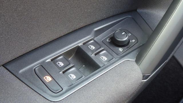 VOLKSWAGEN Tiguan 2.0 TDI SCR DSG Business BlueMotion Technology