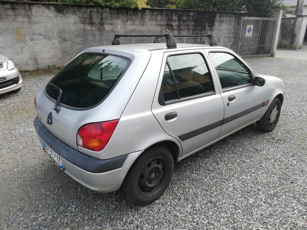 Ford Fiesta 1.2i 16V cat 5 porte - 2002