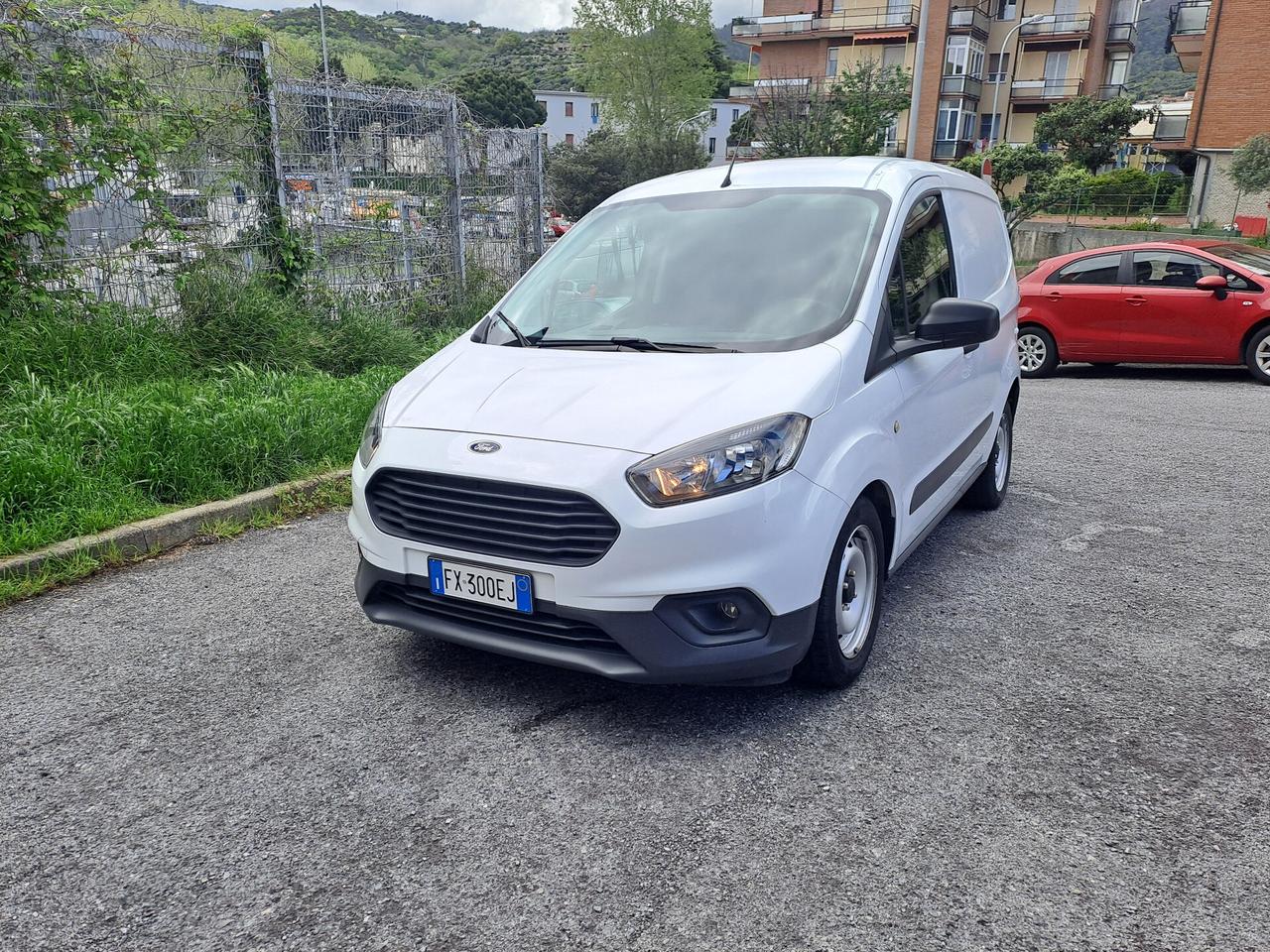 Ford Transit Courier 1.5 TDCi 100CV Van