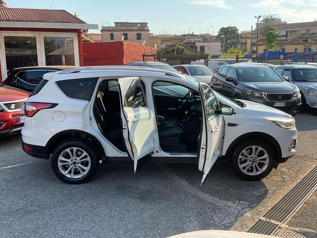Kuga 1.5 TDCI 120 CV-2WD-titanium-unipro