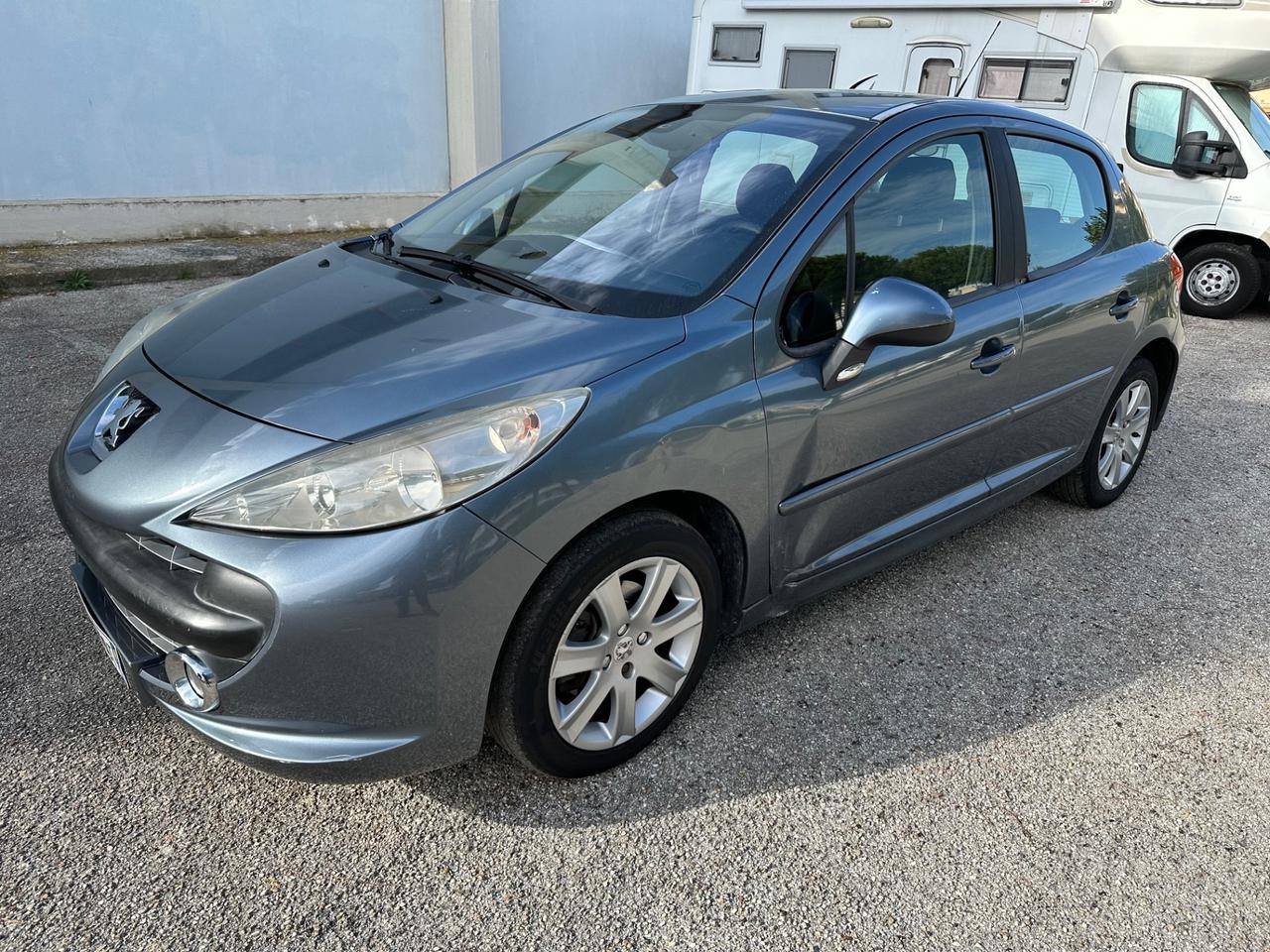 Peugeot 207 1.6 HDi 110CV 5p. 2006 neopatentati