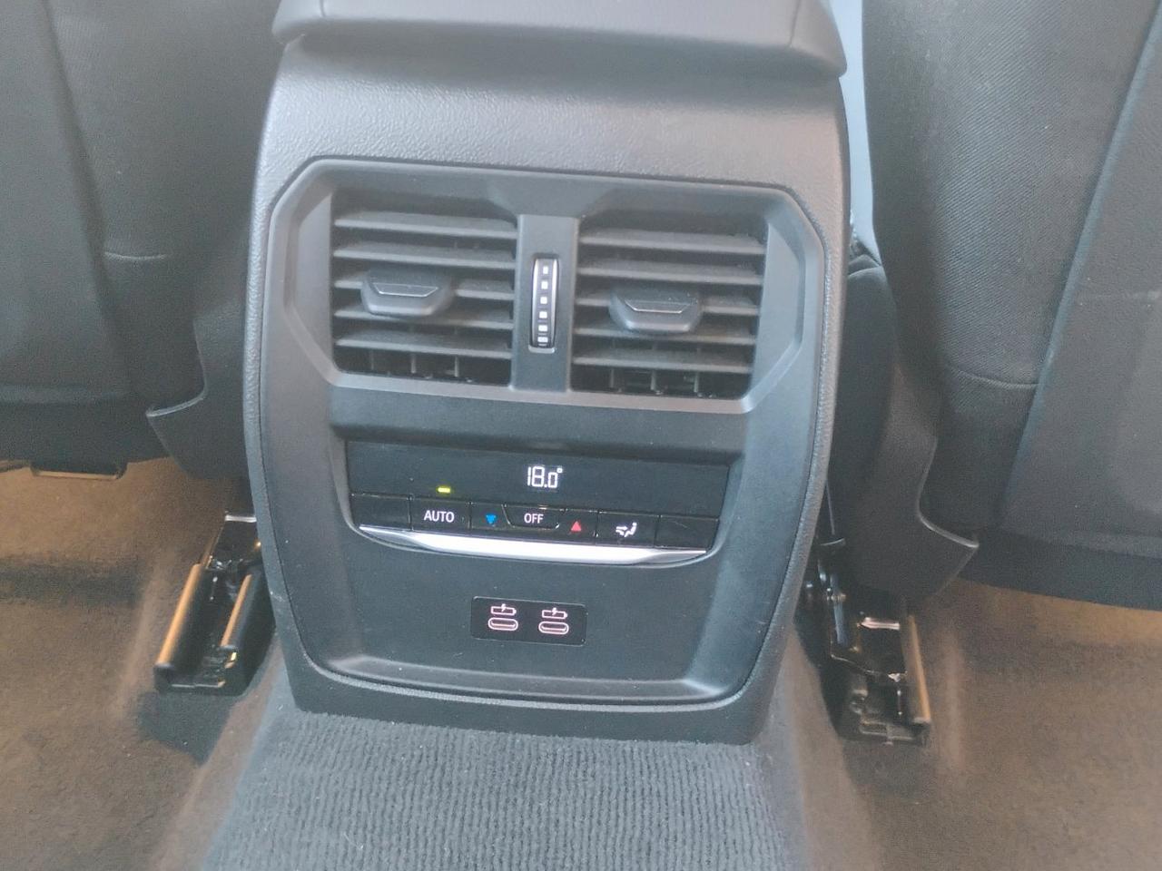 BMW 318 d Touring mhev 48V auto