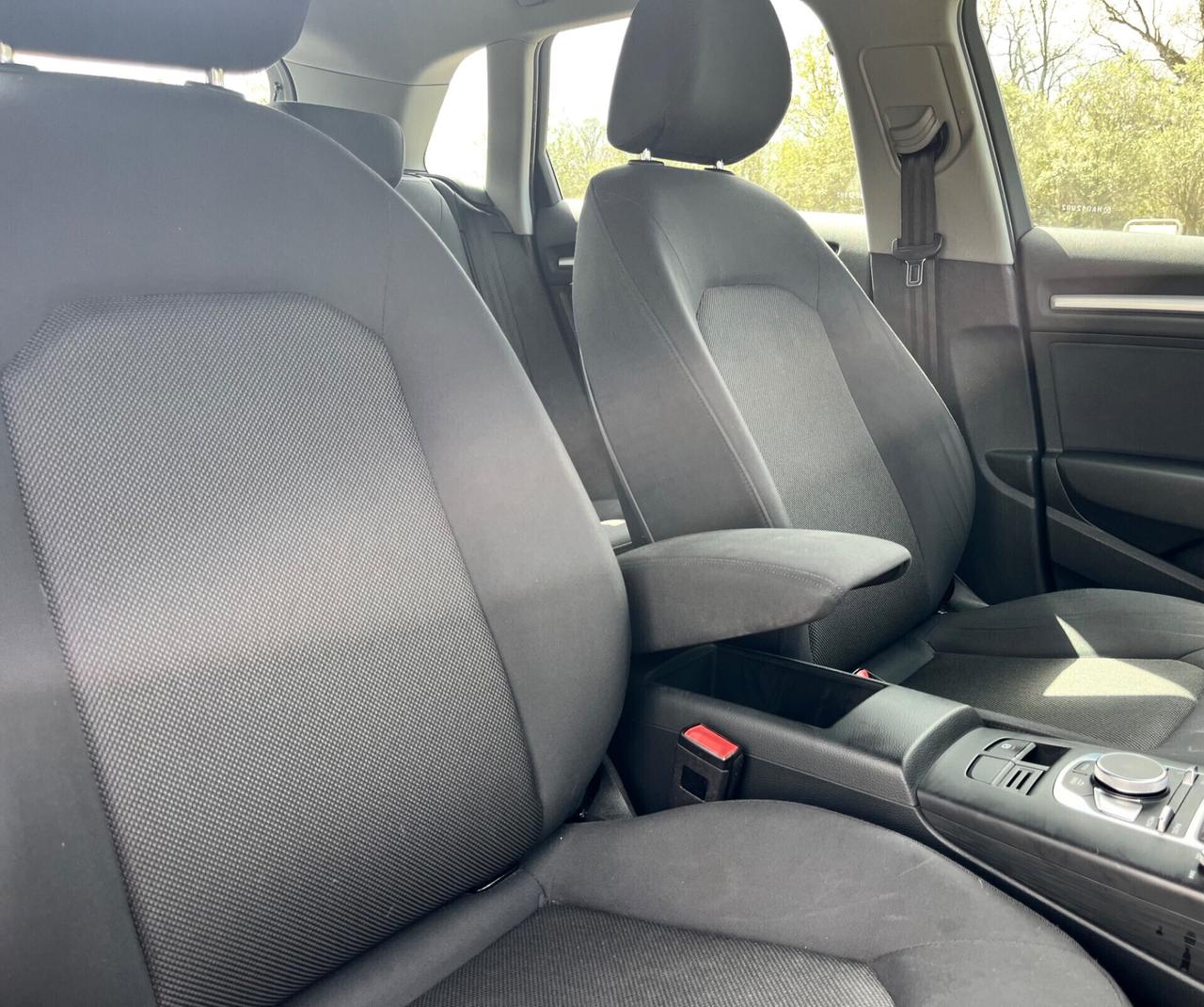 Audi A3 SPB 1.6 TDI S tronic*NAVI*SENSORI*UNIPRO