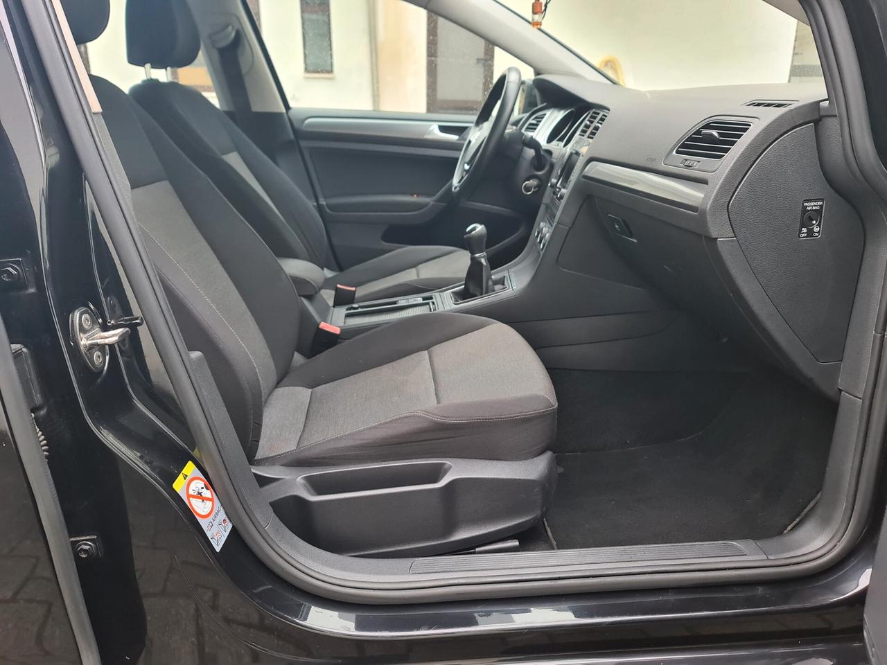 Volkswagen Golf 1.6 TDI 5p. - Km. Certif.