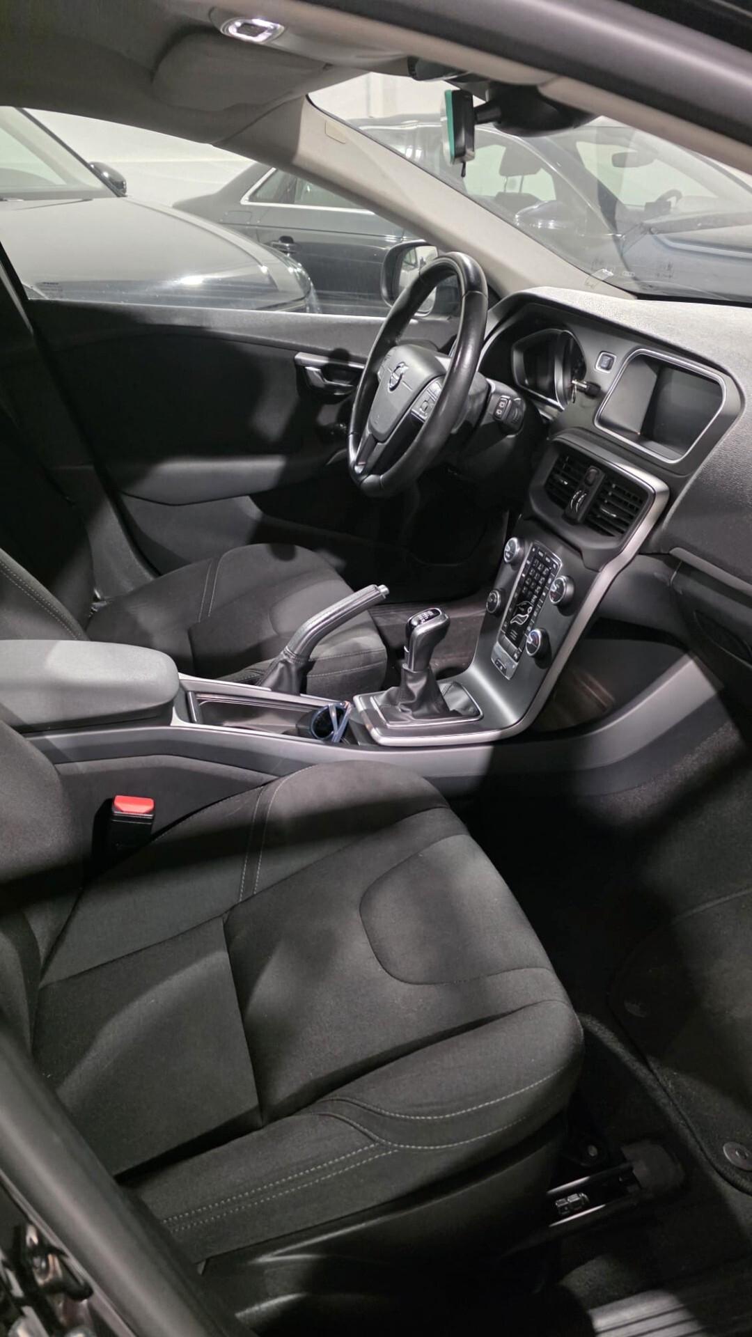 Volvo V40 D2 Business