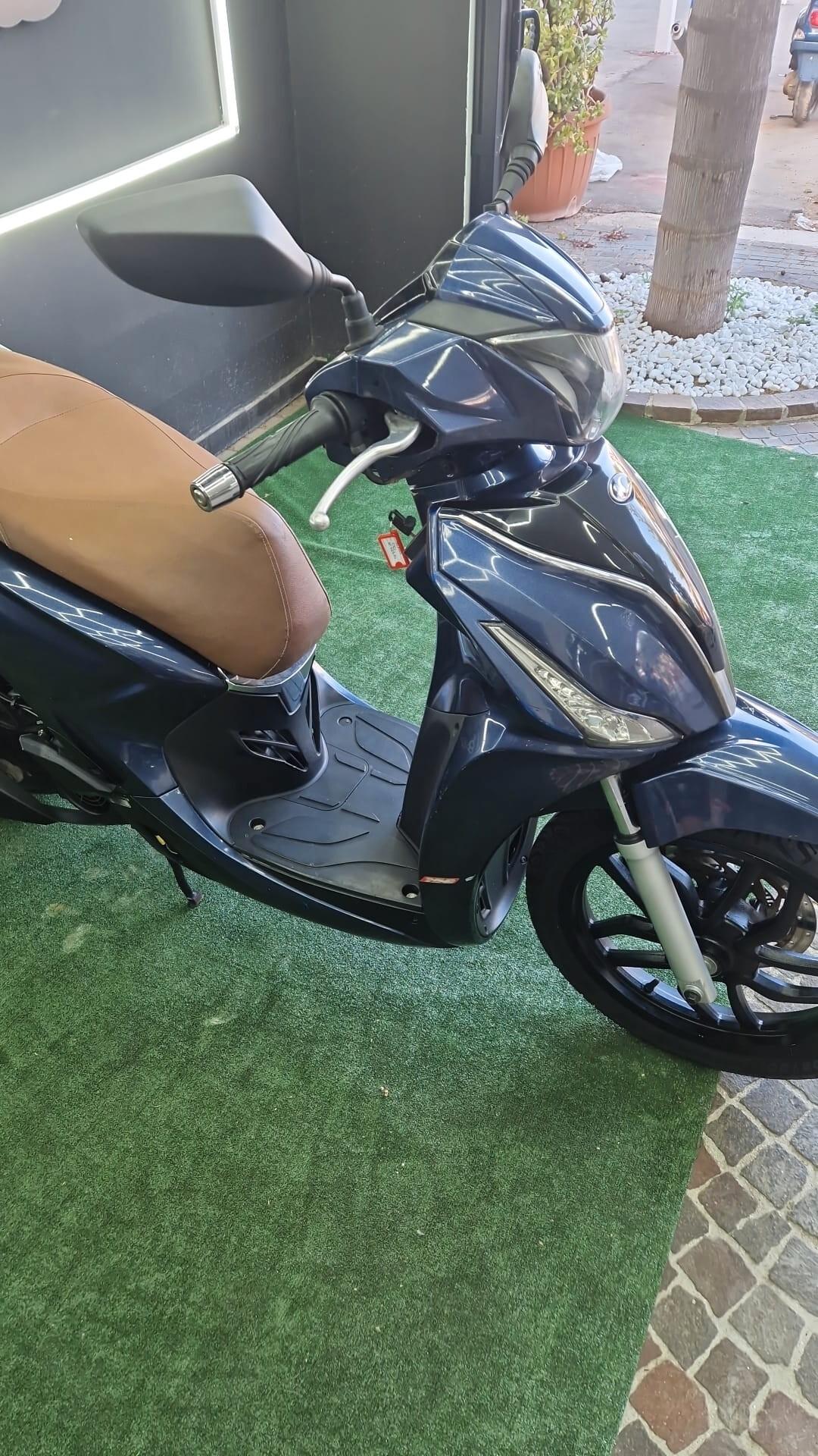 Kymco People 150