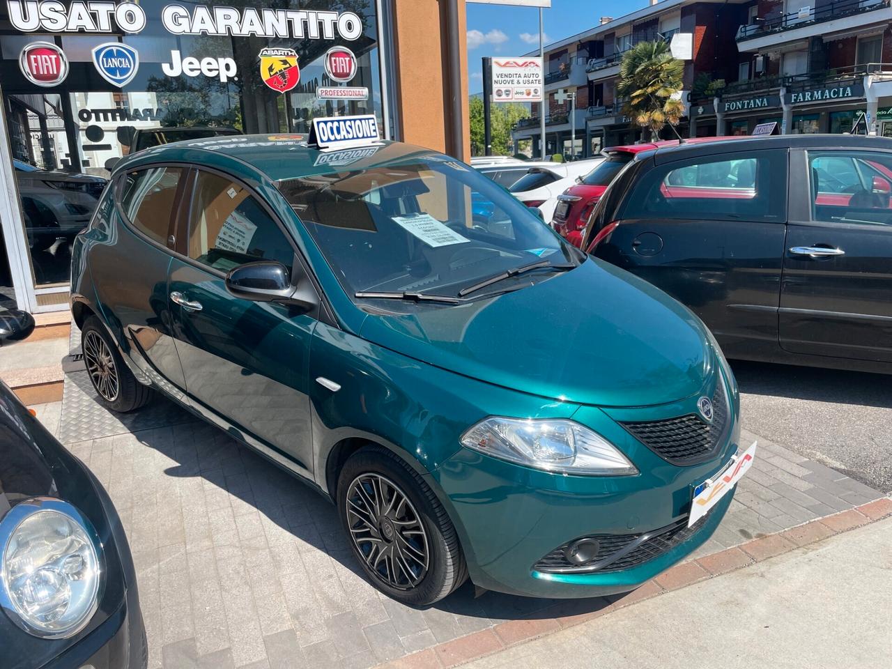 Lancia Ypsilon 1.0 Hybrid Ecochic Gold