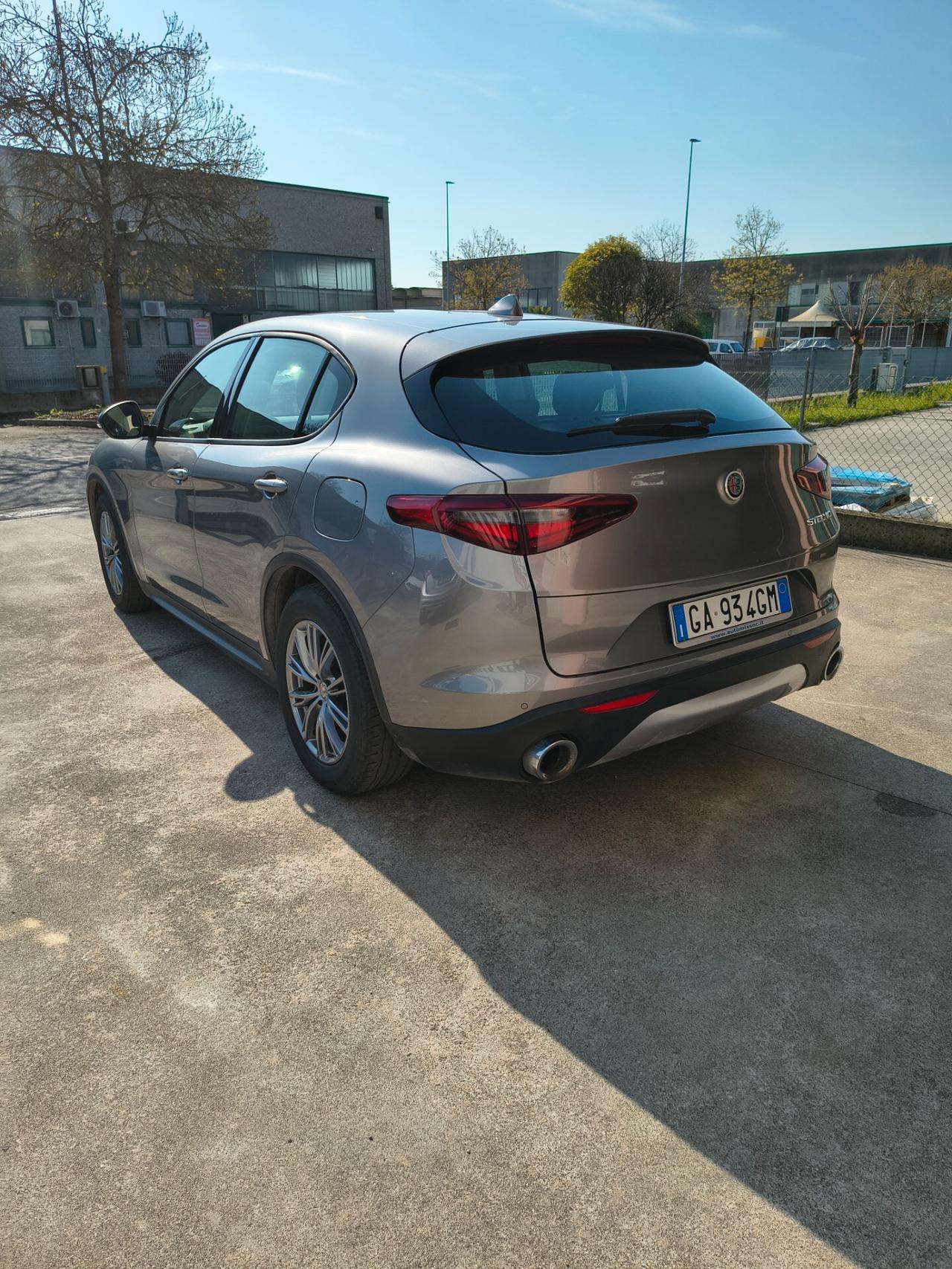 Alfa Romeo Stelvio 2.2 Turbodiesel 160 CV AT8 RWD Business