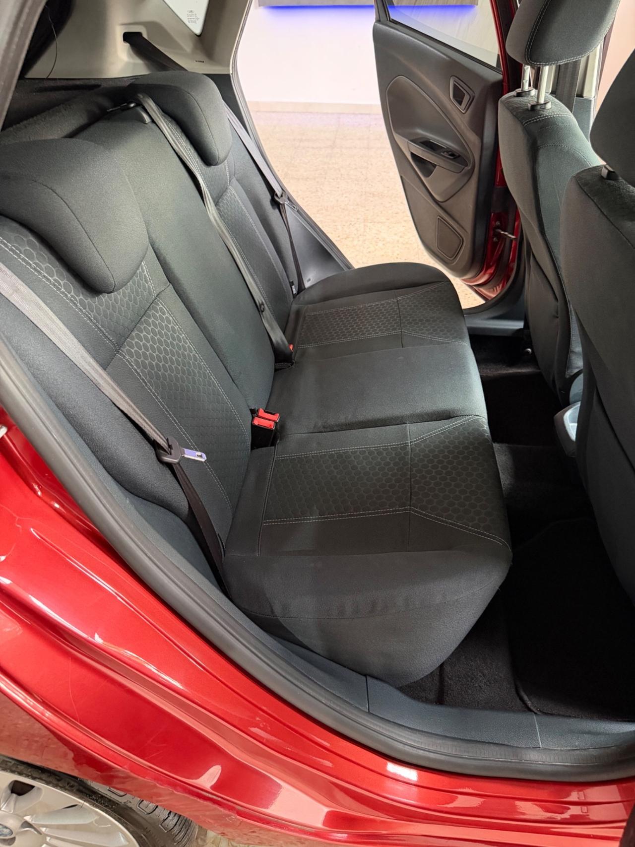Ford Fiesta 1.4 TDCi 68CV 5 porte Titanium
