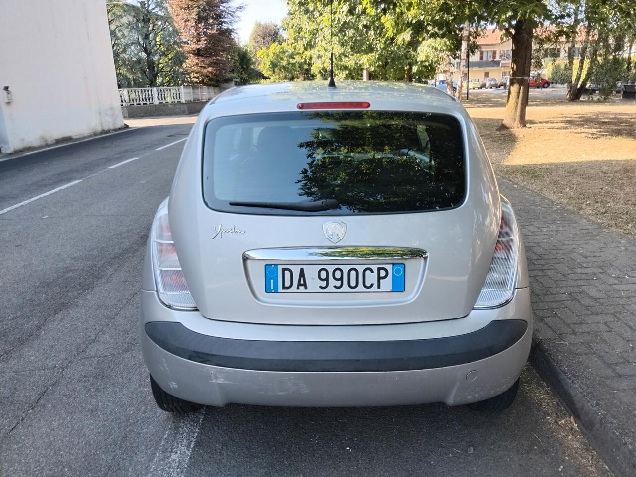 Lancia Ypsilon 1.2 Oro Bianco