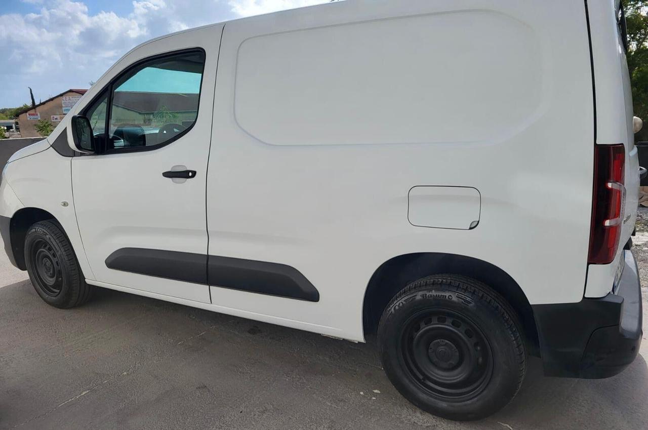 Opel Combo Cargo 1.5 Diesel 100CV S&S PC 650kg Edition