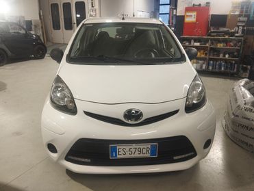 Toyota Aygo 1.0 12V VVT-i 3 porte Active Connect