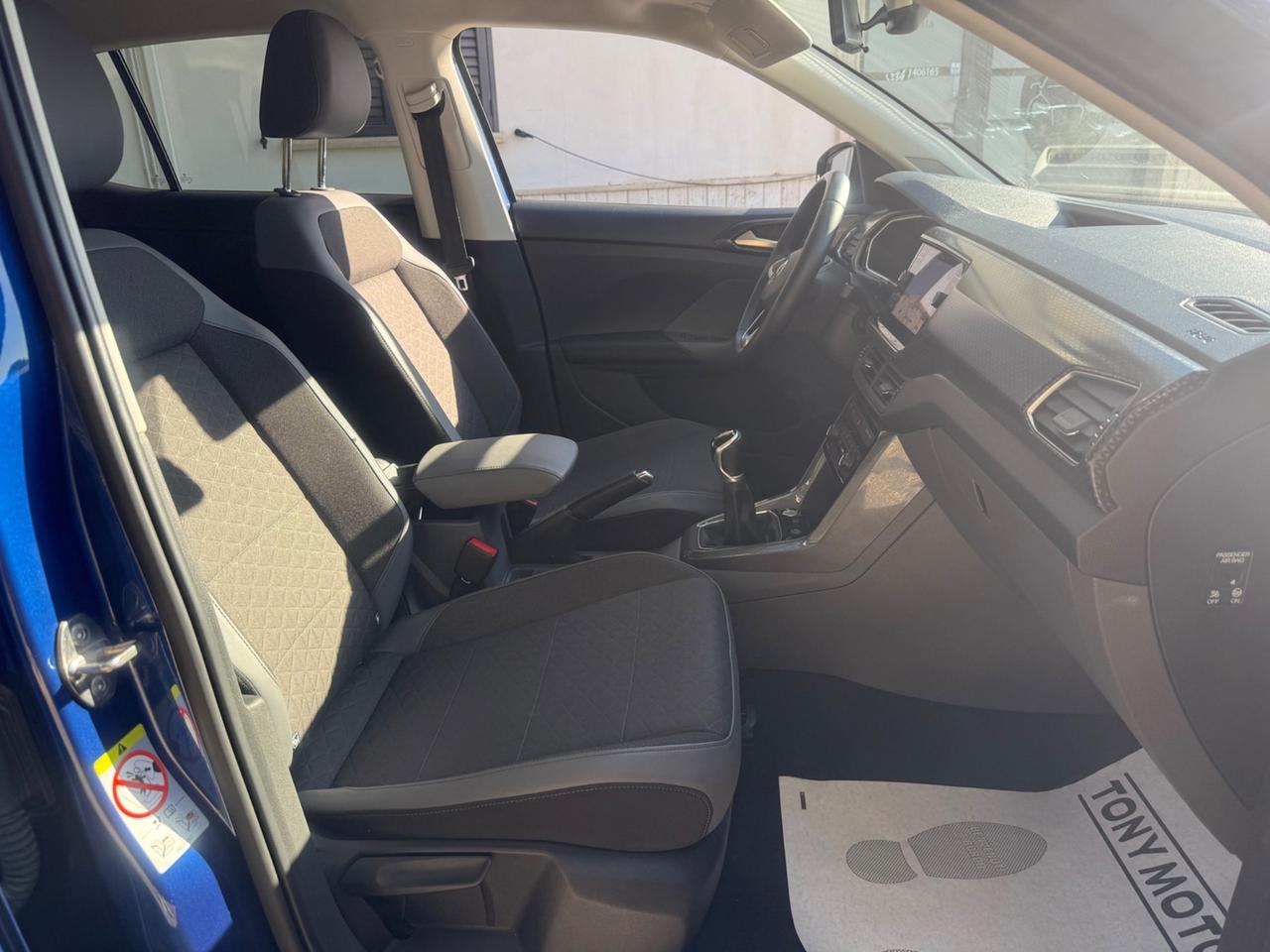Volkswagen T-Cross 1.6 TDI 95CV R-LINE (NEOPATENTATI)