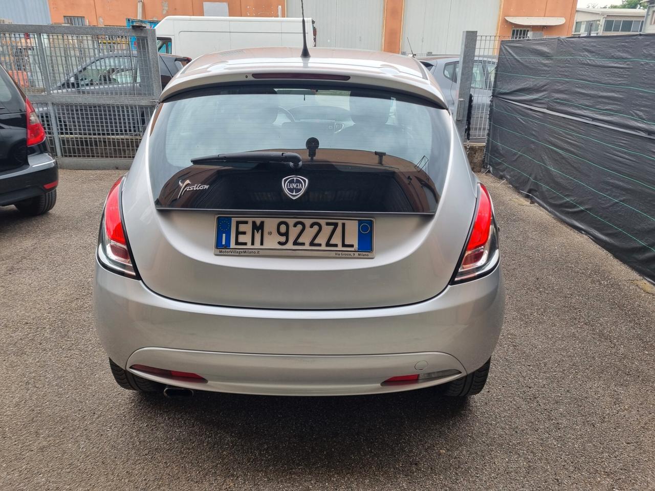 Lancia Ypsilon 1.2 69 CV 5 porte S&S Platinum unica proprietaria