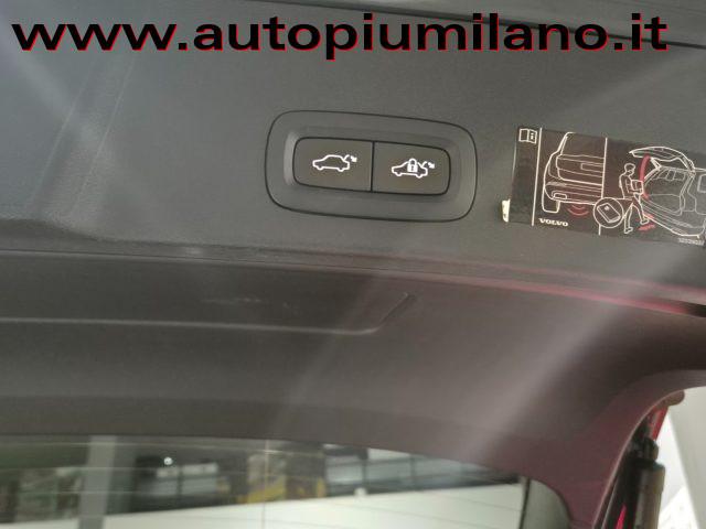 VOLVO XC40 D4 AWD Geartronic Inscription