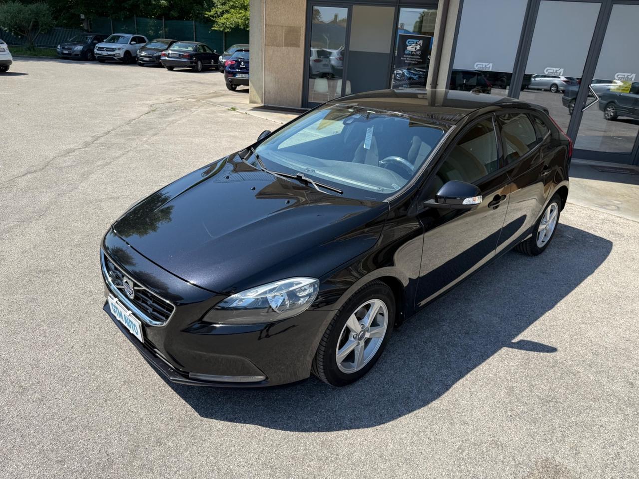Volvo V40 D2 1.6 Diesel 115 cv - Neopatentati