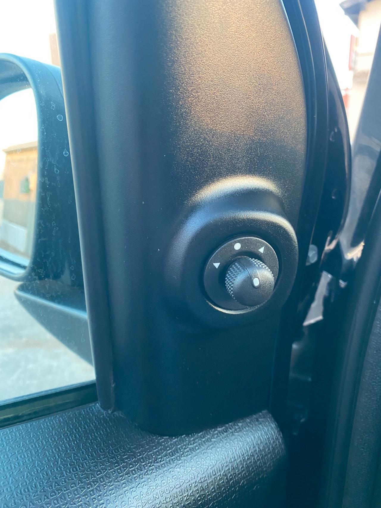 FIAT Panda 1.0 hybrid 5POSTI RadioBT/PDC Poster.