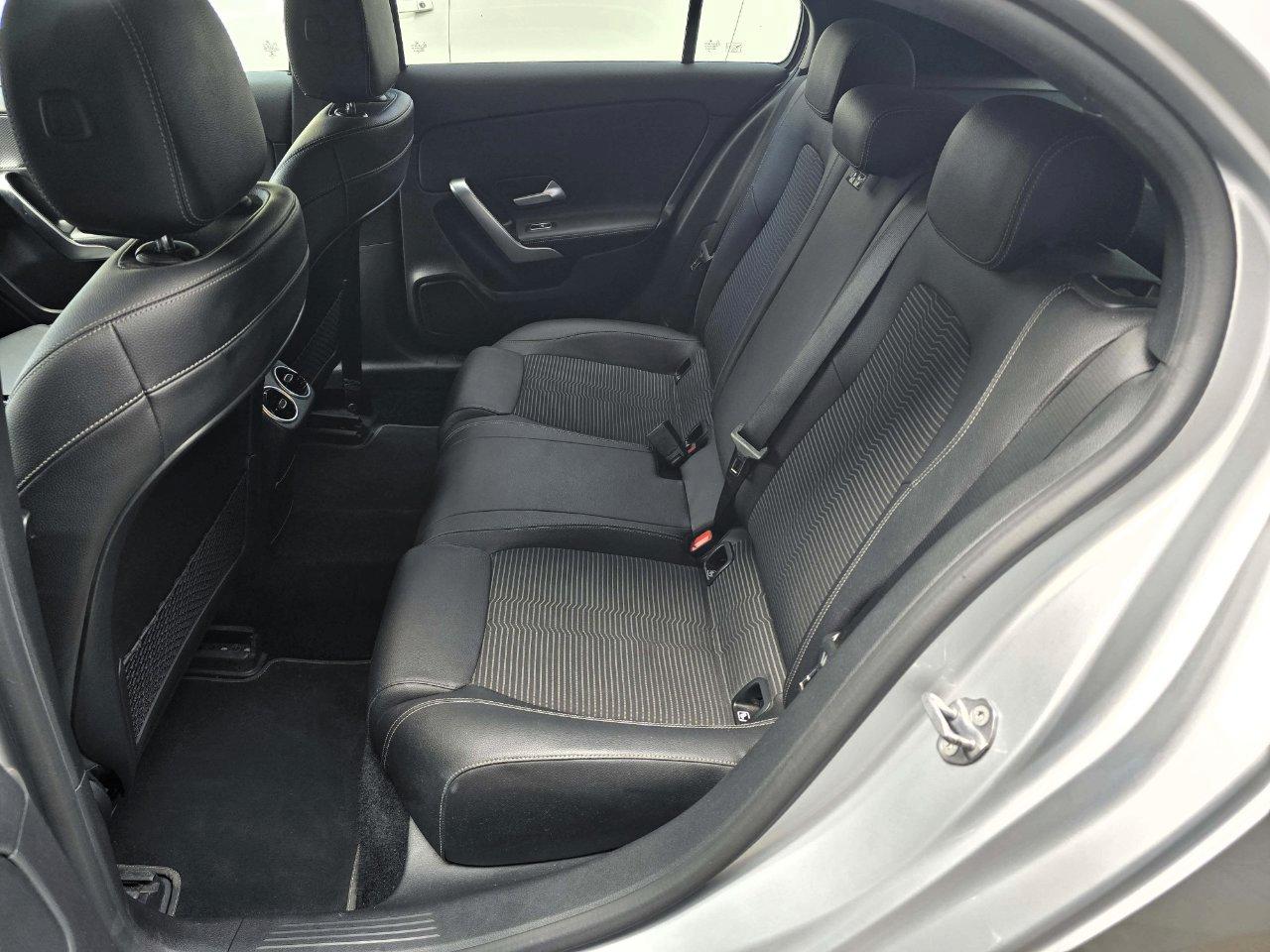 Mercedes A 180 D NIGHT EDITION AUTOMATGICA CAMERA/NAVI/18