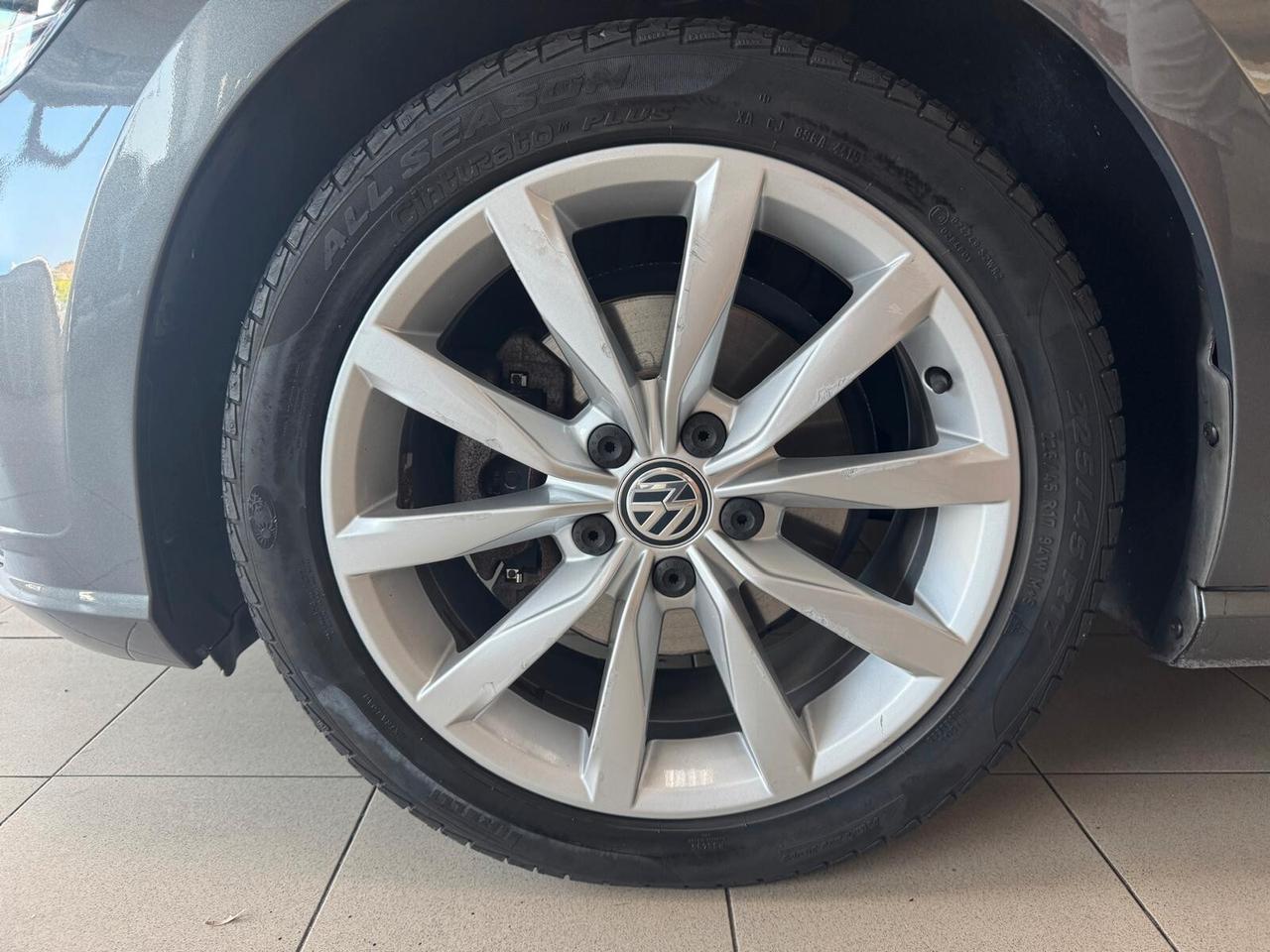 Volkswagen Golf 1.4 TSI 125 CV 5p. Highline BlueMotion Technology UNICOPROPRIETARIO SEMPRE TAGLIANDATO PARI AL NUOVO!!!