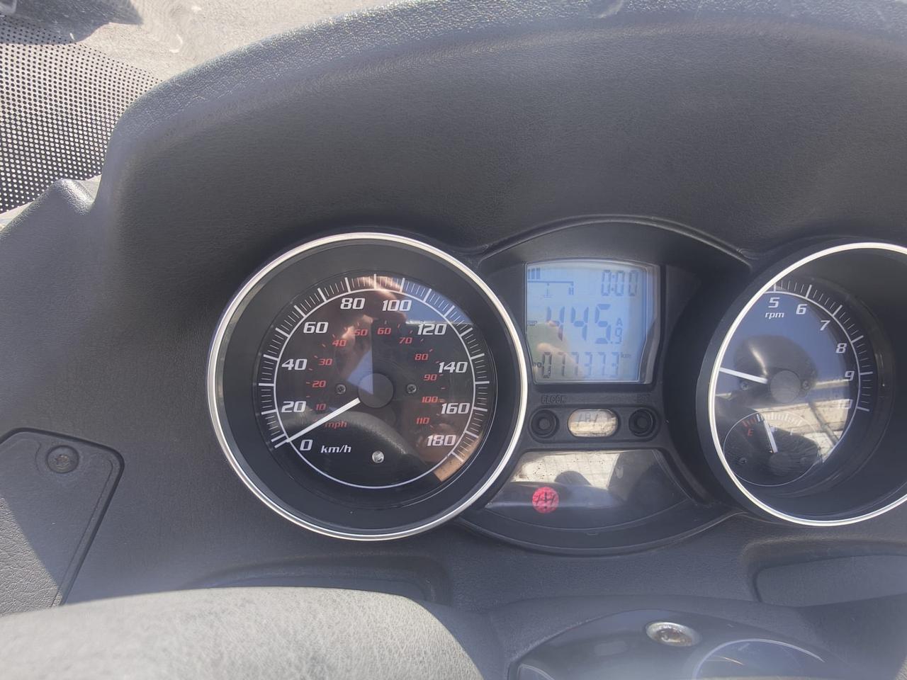 Piaggio MP3 400