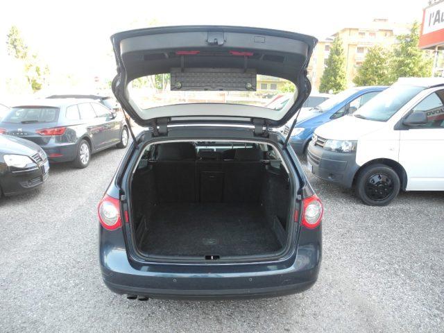 VOLKSWAGEN Passat Variant 2.0 TDI DPF DSG Highline -Ok NEOPAT.- UniPROPRIET.