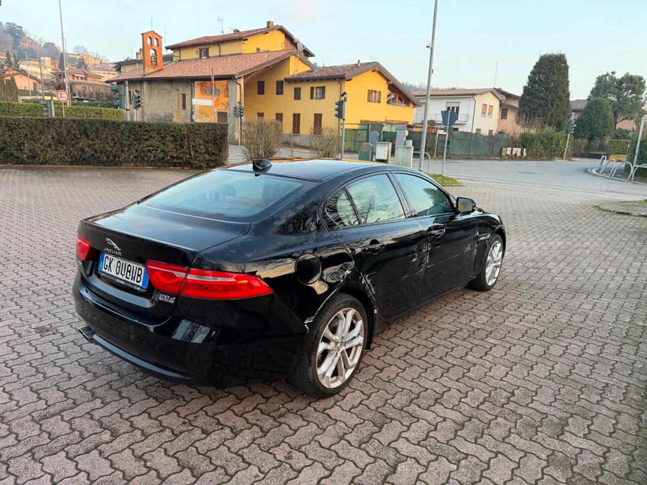 Jaguar XE 2.0 D DA RIPARARE