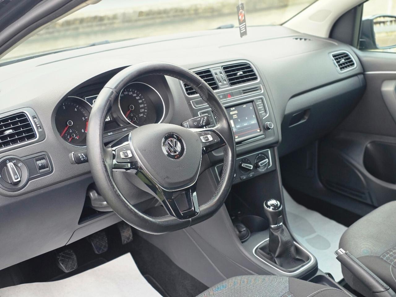 VW POLO 1.4 TDI 75CV UNICO PROP,GARANZIA,COM VOLAN - 2015