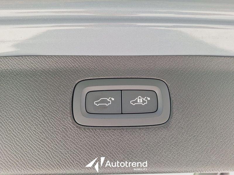 Volvo XC90 B5 235+14 CV AWD Automatica Mild Hybrid Diesel 7 Posti Core