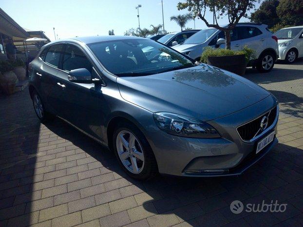 Volvo V40 Cross Country D2 120cv
