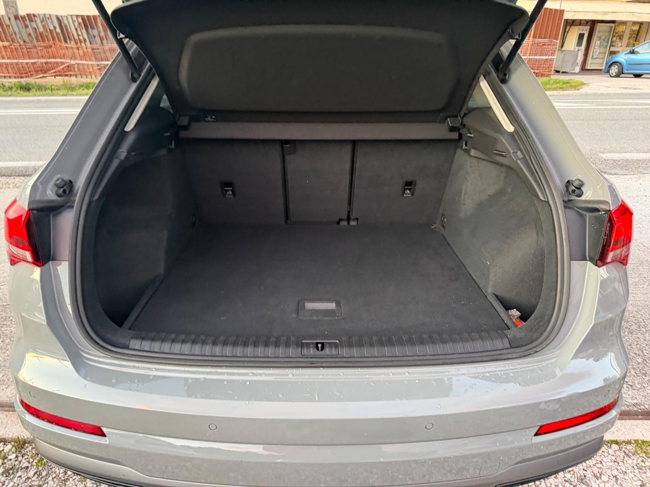 Audi Q3 35 tdi S Line quattro