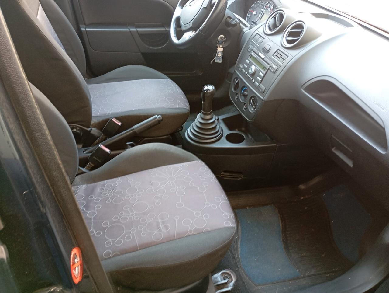 Ford Fiesta -Buona neopatentati-2007