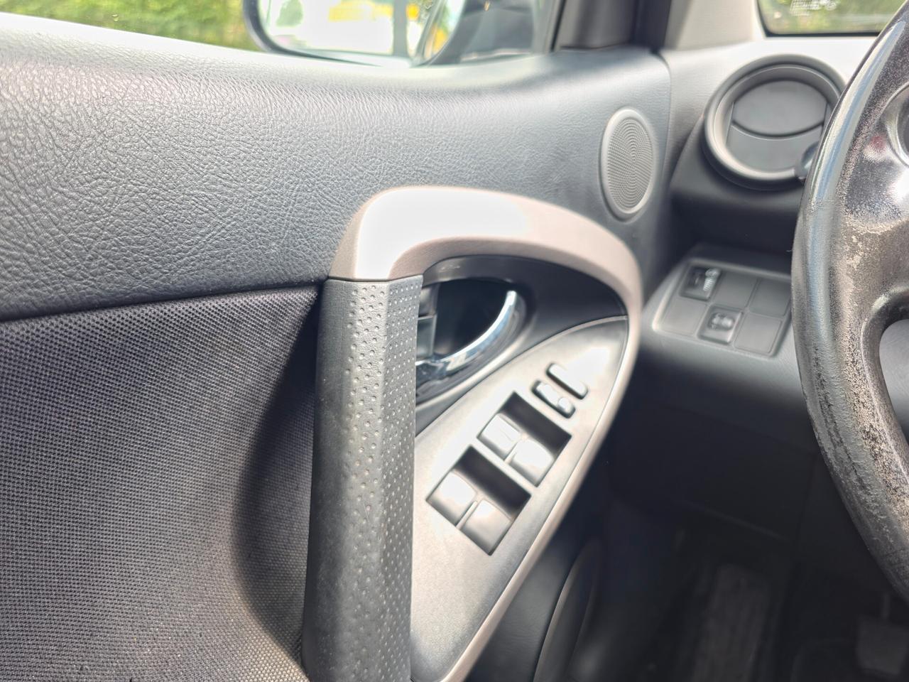 Toyota RAV 4 RAV4 2.2 D-4D 136 CV DPF Luxury 2009-E4 Manuale NEO