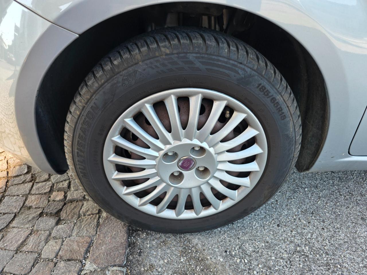 Fiat Grande Punto 1.3 MJT 75 CV 5 porte con 229.000km Neopatentati ok