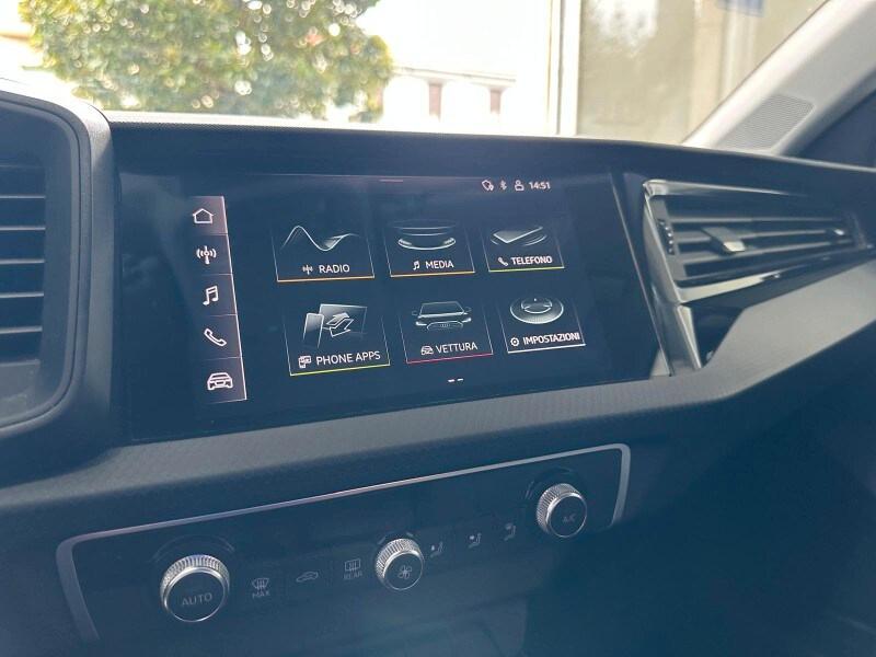 AUDI A1 2ª serie A1 citycarver 30 TFSI S troni...