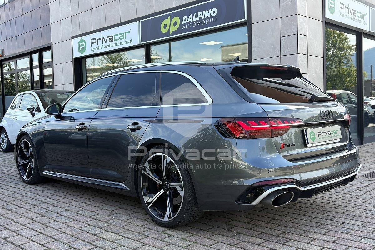 AUDI RS 4 Avant