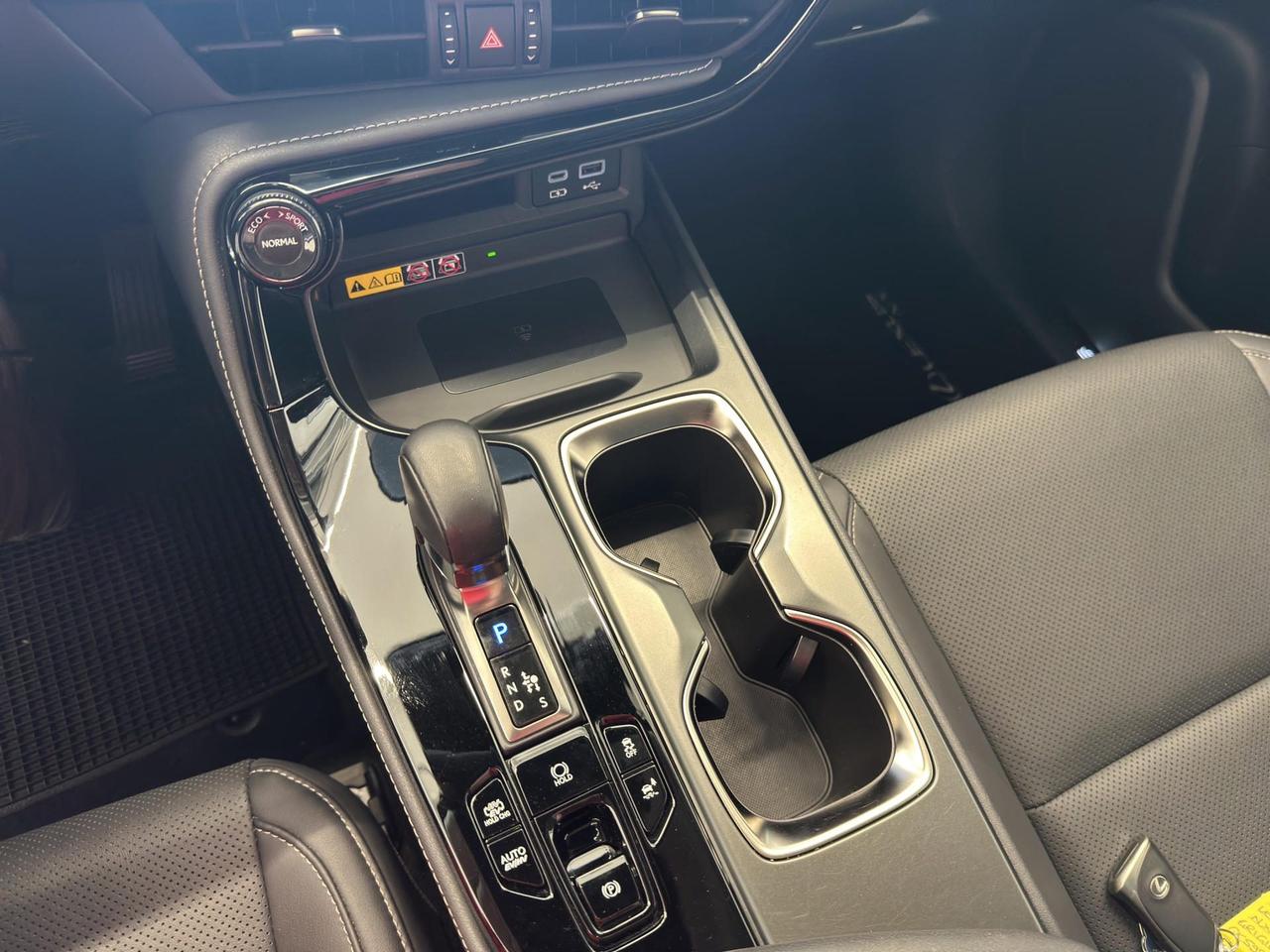 Lexus NX 450h+ 2.5 phev Premium 4wd 309cv e-cvt