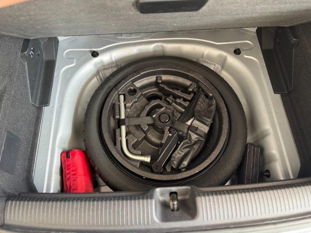 AUDI Q2 1.4 TFSI COD S tronic S Line Edition
