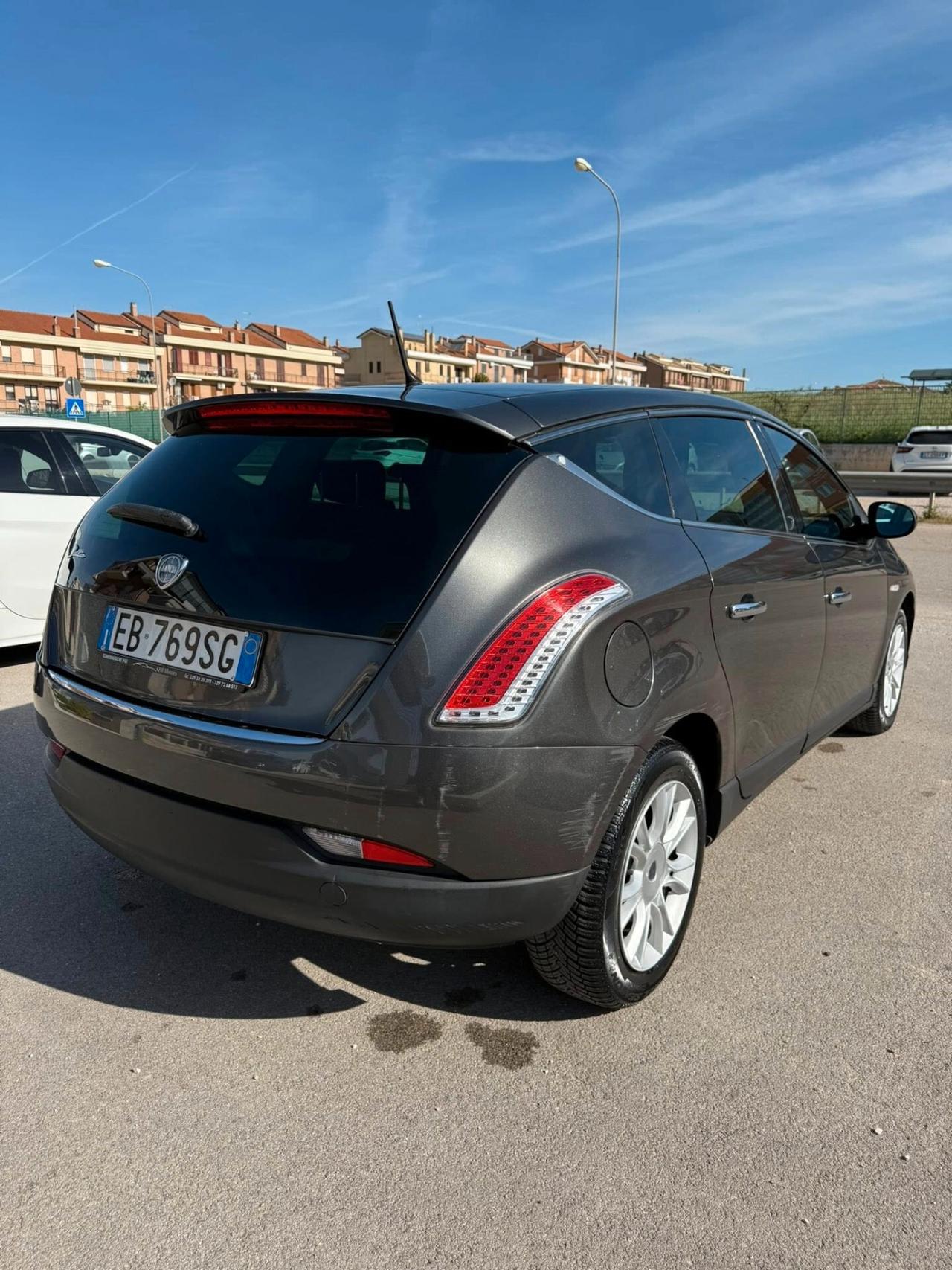 Lancia Delta 1.6 MJT DPF Platino