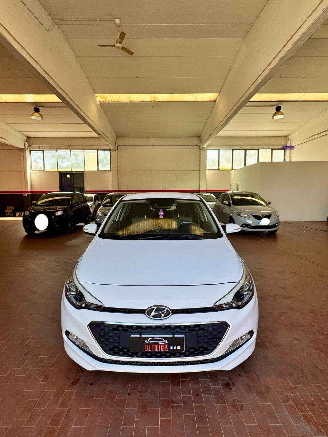 Hyundai i20 1.2 5 porte Econext Blackline