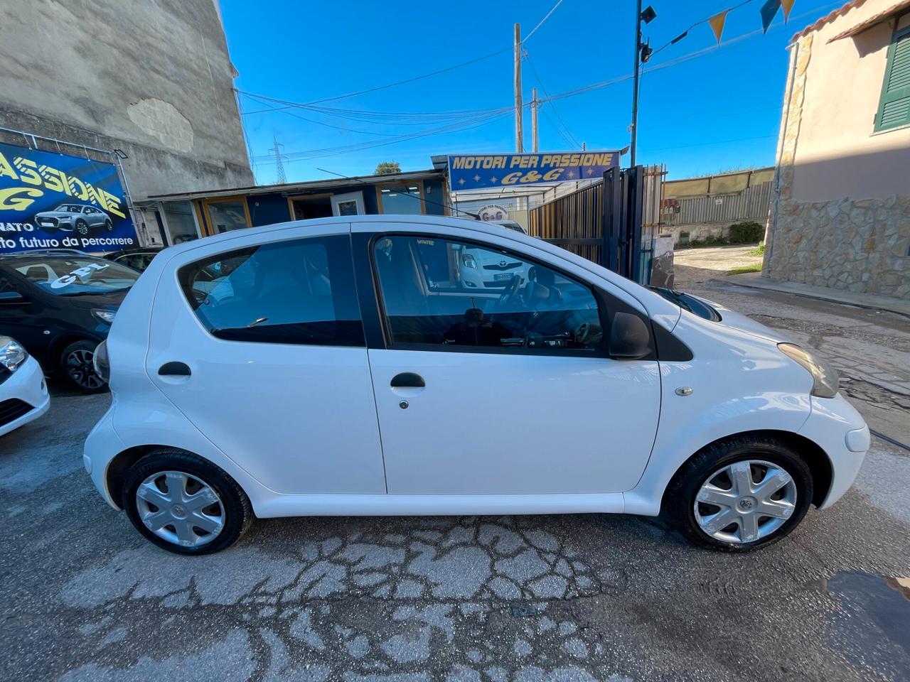 Toyota Aygo 1.0 12V VVT-i 5 porte Sol Connect