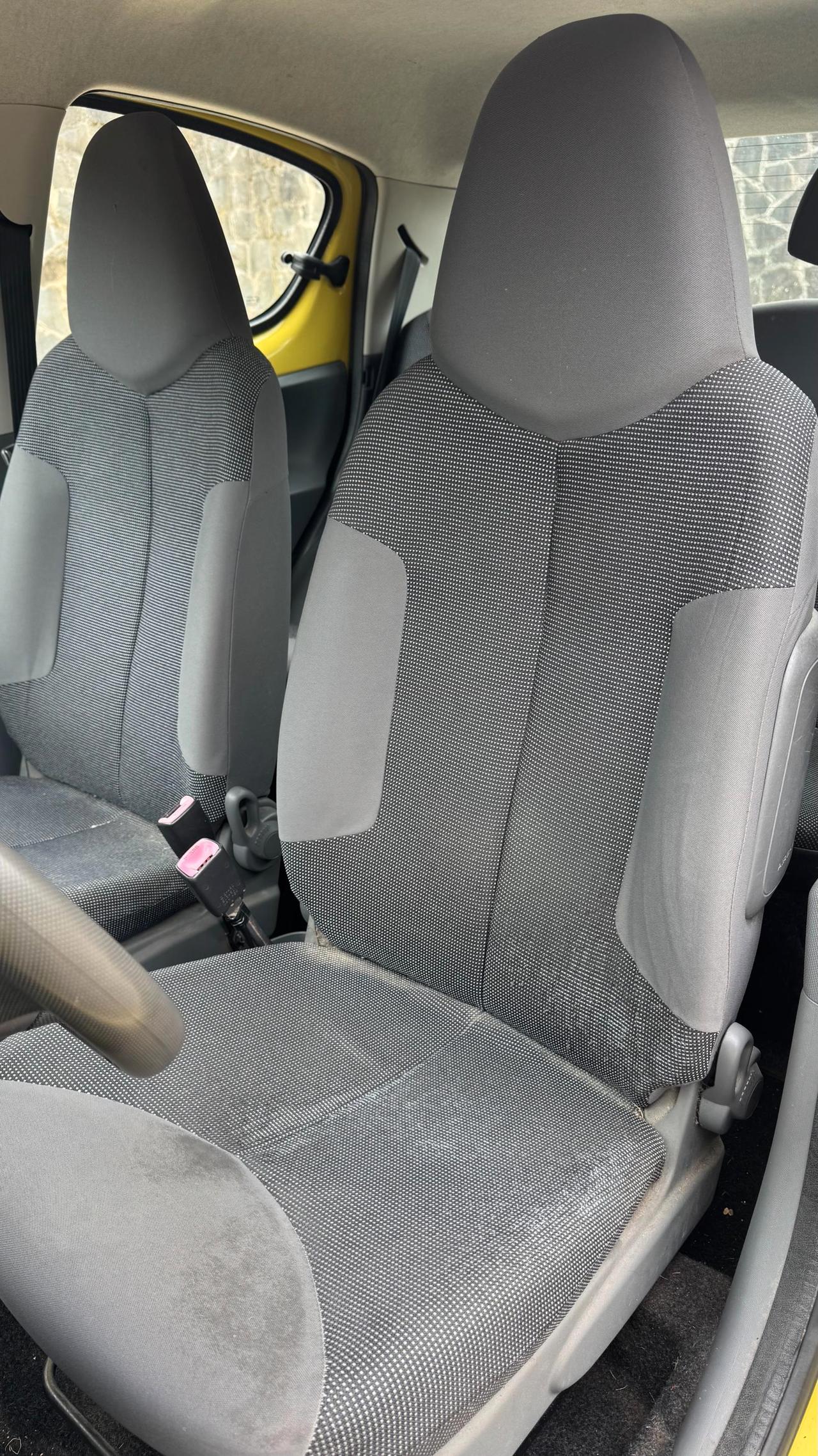 Peugeot 107 5 Porte 107 5p 1.0 12v Sweet Years ok neopatentati