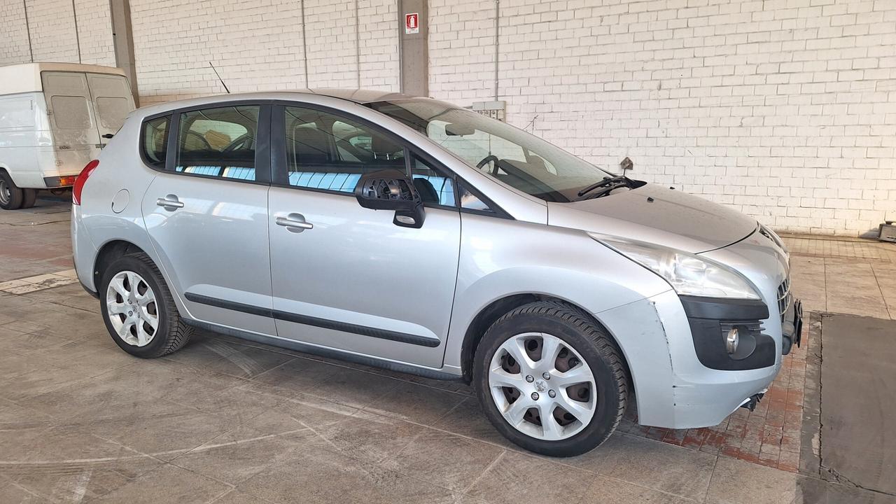 Peugeot 3008 1.6 HDi 115CV Business