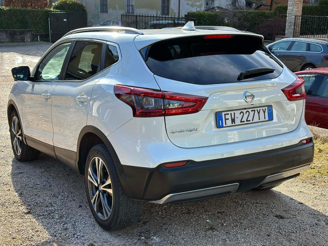 Nissan QASHQAI 1.5 dCi TEKNA EU6B TETTO FULLOPT KMCERT