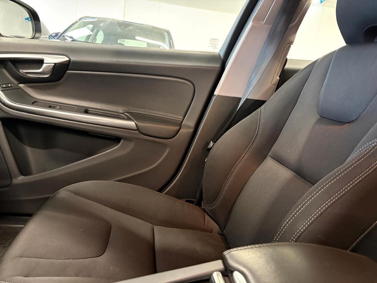 Volvo V60 BUSINESS D2 Geartronic