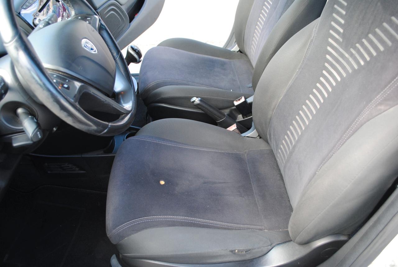 LANCIA YPSILON 1.3 MJT 95 CV OK NEOPATENTATI