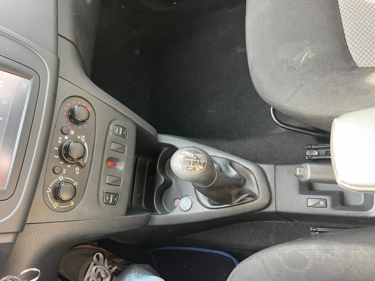 Dacia Sandero 0.9 TCe 12V T-GPL 90 Start&Stop SS Lauréate Family