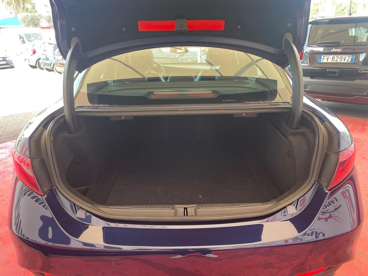 Alfa Romeo Giulia 2.0 Turbo 280 CV AT8 AWD Q4 Veloce