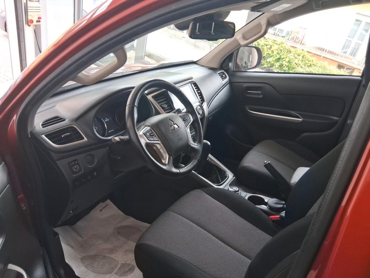 Mitsubishi L200 2.3 D Club Cab 4x4 Super Select Intense 2022